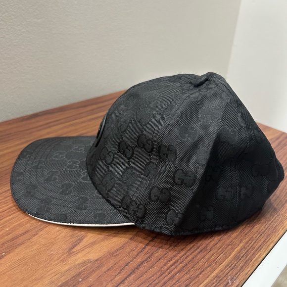 Gucci GG Supreme Monogram Black Baseball Cap - Picture 2 of 4
